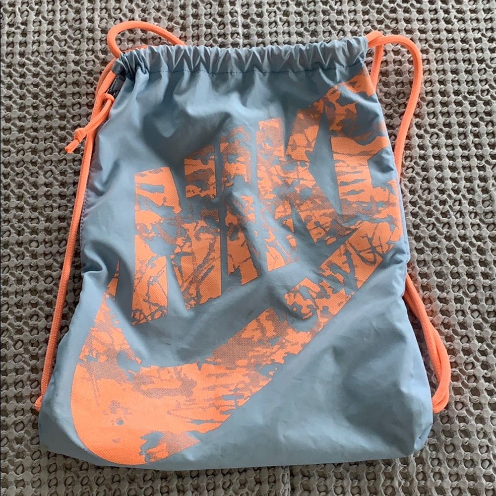 Nike Drawstring Bag - Picture 1 of 6